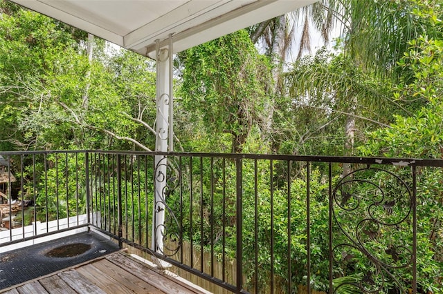 2814 W Humphrey St, Tampa, FL 33614 - view of balcony