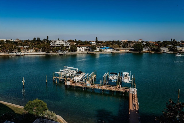 water view with boat lift and a boat dock