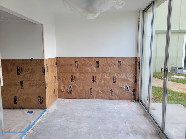 4885 1st St NE Unit 110, Saint Petersburg, FL 33703 - photo 3