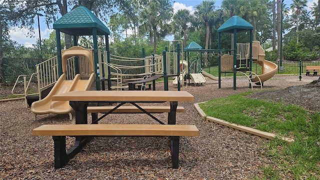 17809 Sandpine Trace Way, Tampa, FL 33647 - view of community play area