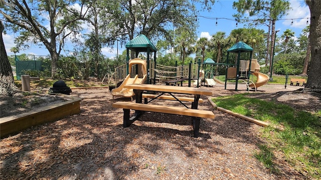 17809 Sandpine Trace Way, Tampa, FL 33647 - view of communal playground