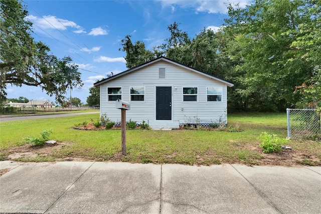 528 S Seminole Ave, Fort Meade, FL 33841 - view of bungalow-style house
