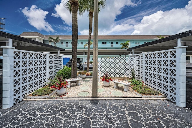 8 Glencoe Pl Unit 305, Dunedin, FL 34698 - view of yard