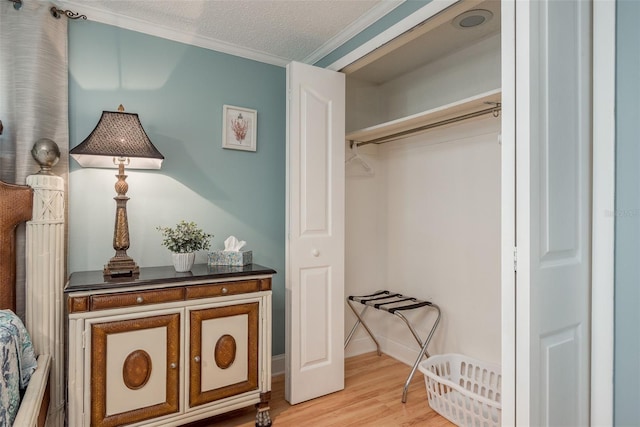 8240 144th Ln, Seminole, FL 33776 - view of closet