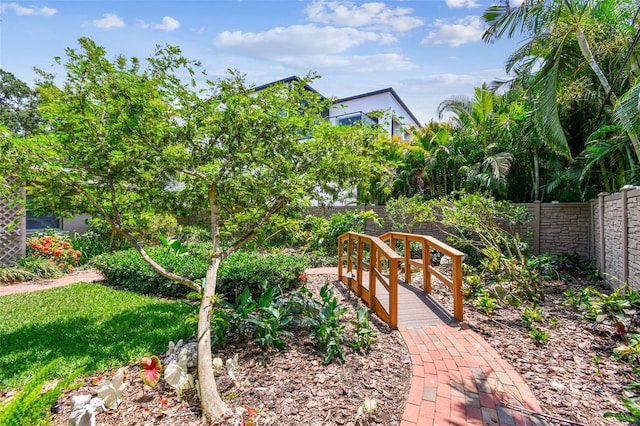 750 Alda Way NE, Saint Petersburg, FL 33704 - view of fenced backyard
