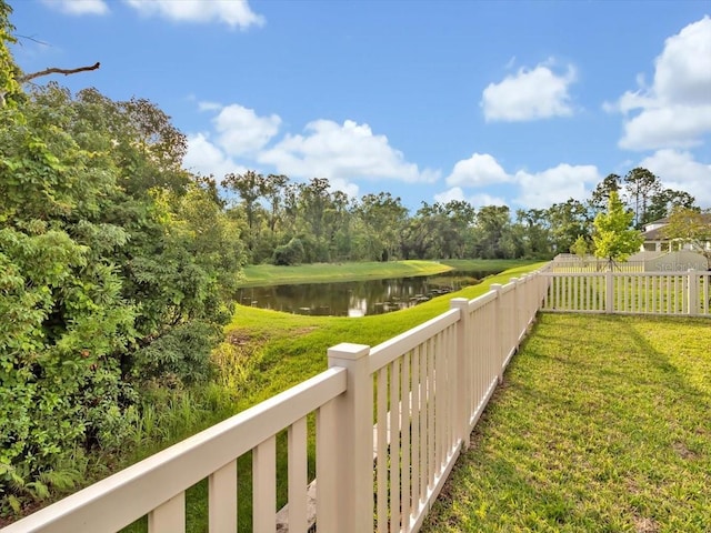 view of yard featuring a water view