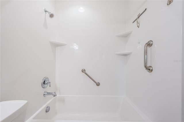 10051 82nd Ln, Seminole, FL 33777 - full bath with shower / washtub combination and toilet