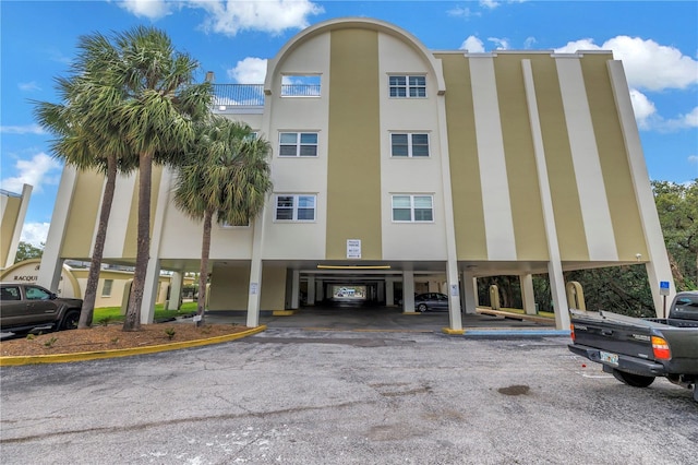 4651 1st St NE Unit 402, Saint Petersburg, FL 33703 - photo 2