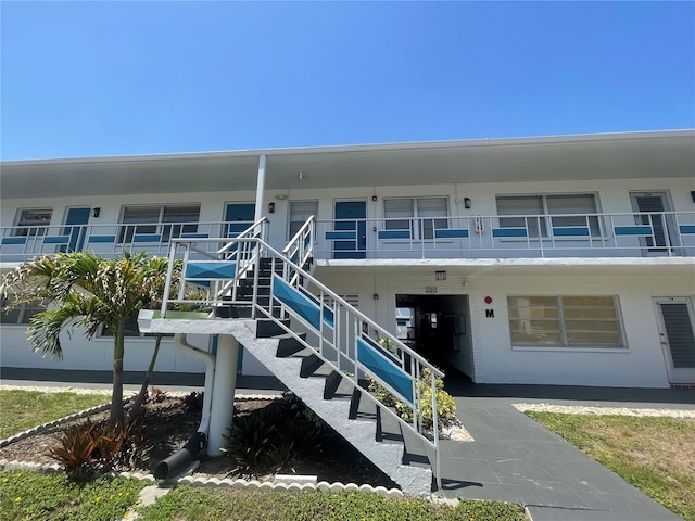 2011 58th Ave N Unit 20, Saint Petersburg, FL 33714 - view of building exterior with stairs