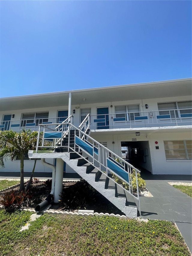 2011 58th Ave N Unit 20, Saint Petersburg, FL 33714 - view of property with stairway