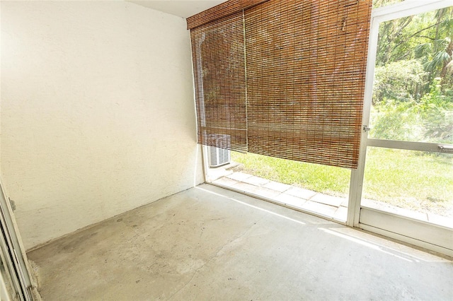 8545 Hunters Key Cir, Tampa, FL 33647 - view of unfurnished sunroom