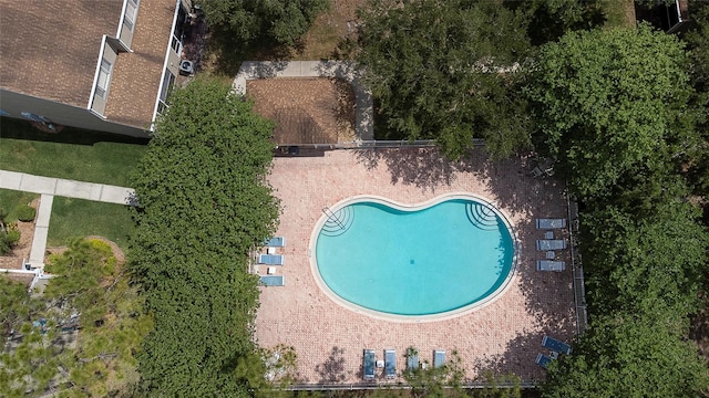8545 Hunters Key Cir, Tampa, FL 33647 - aerial view of property and surrounding area featuring a pool area