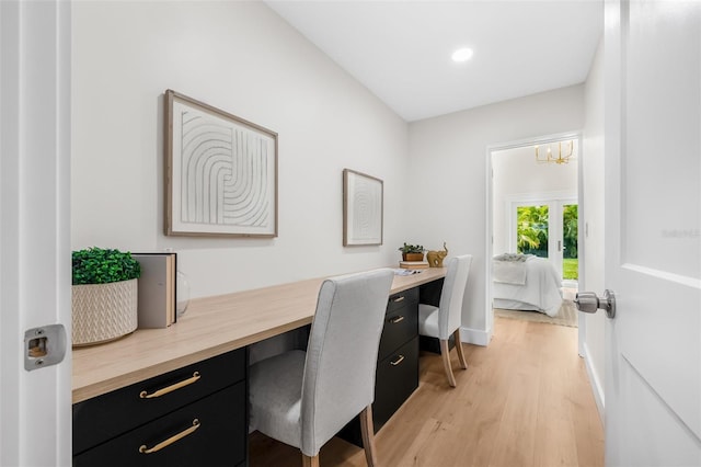 526 62nd Ave NE, Saint Petersburg, FL 33702 - office space featuring light wood finished floors, built in study area, baseboards, and recessed lighting