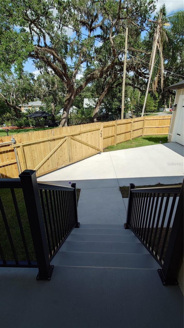 7013 N 15th St, Tampa, FL 33610 - view of stairs