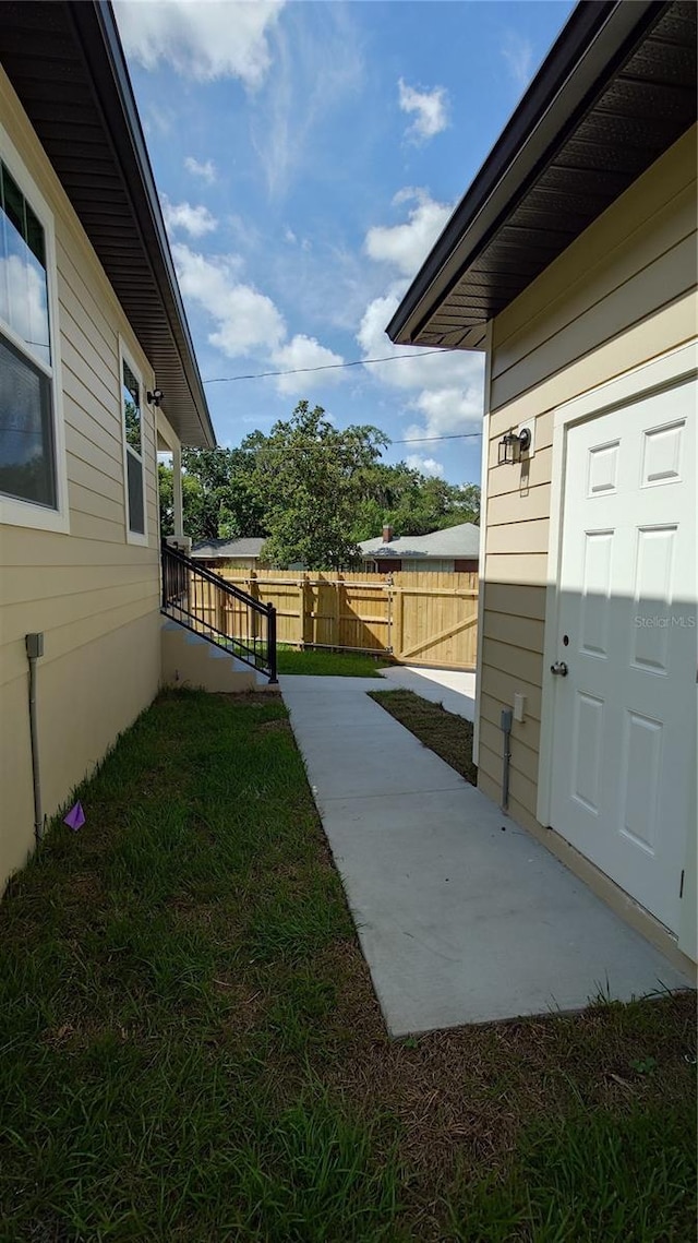 7013 N 15th St, Tampa, FL 33610 - view of yard with a patio area