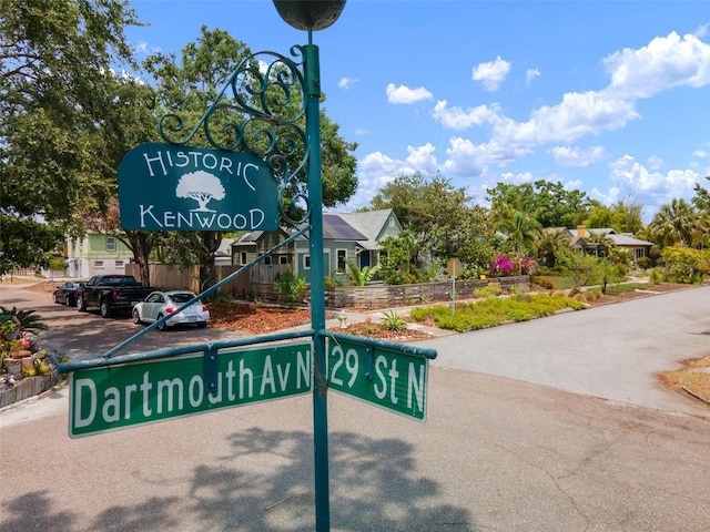 2859 Dartmouth Ave N, Saint Petersburg, FL 33713 - view of community
