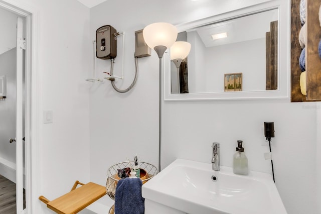2859 Dartmouth Ave N, Saint Petersburg, FL 33713 - bathroom featuring a sink