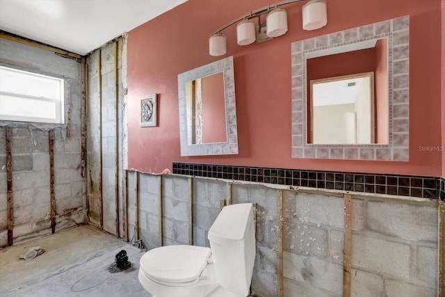 11628 Grove St, Seminole, FL 33772 - bathroom featuring toilet