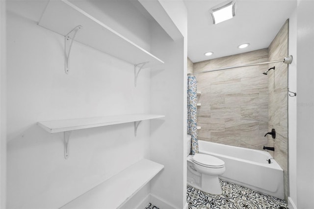 3102 W Horatio St Unit 13, Tampa, FL 33609 - full bath with toilet, shower / bath combo with shower curtain, tile patterned flooring, baseboards, and recessed lighting