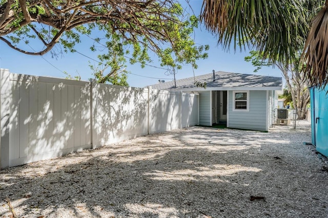 13304 2nd St E, Madeira Beach, FL 33708 - view of yard featuring fence