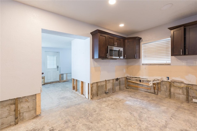 4714 W Lawn Ave, Tampa, FL 33611 - photo 9