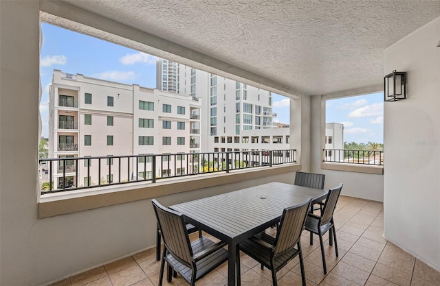 300 Beach Dr NE Unit 401, Saint Petersburg, FL 33701 - balcony featuring outdoor dining space