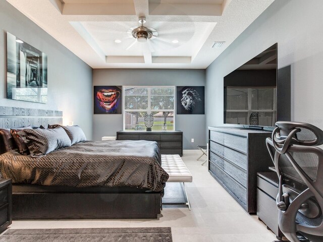 16220 Lake Armistead Way, Odessa, FL 33556 - bedroom featuring a ceiling fan