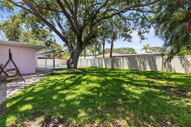 view of yard featuring a patio area
