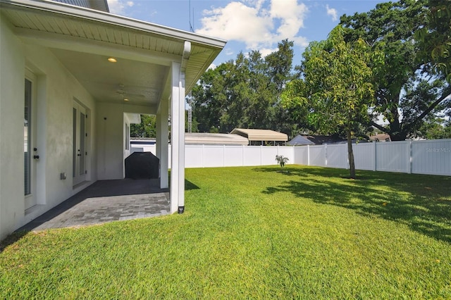 807 W Kentucky Ave, Tampa, FL 33603 - view of yard featuring a patio