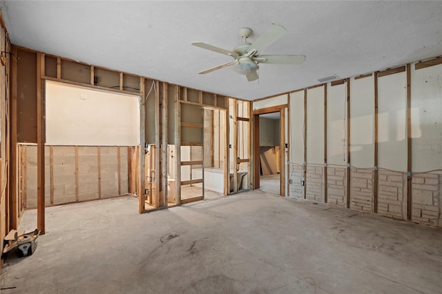 701 59th Ave NE, Saint Petersburg, FL 33703 - unfinished basement with a ceiling fan