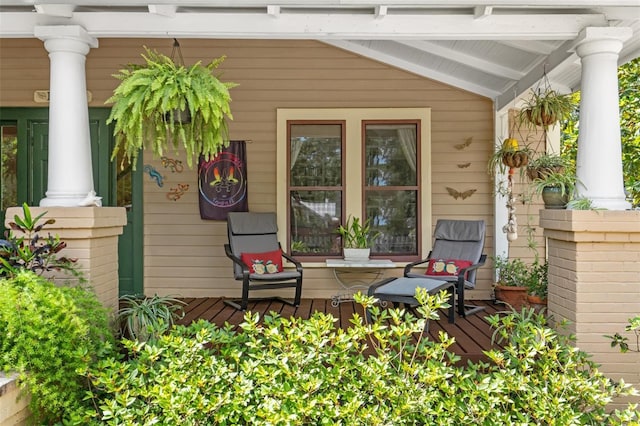 1001 E Crawford St, Tampa, FL 33604 - doorway to property featuring a porch