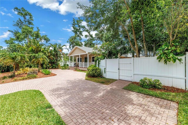 546 26th Ave N, Saint Petersburg, FL 33704 - photo 4