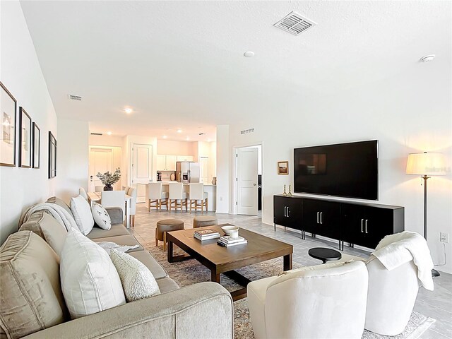 800 Reggie Rd, Winter Haven, FL 33884 - view of living room