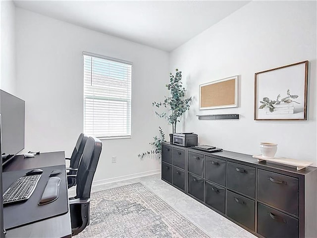 800 Reggie Rd, Winter Haven, FL 33884 - office featuring baseboards