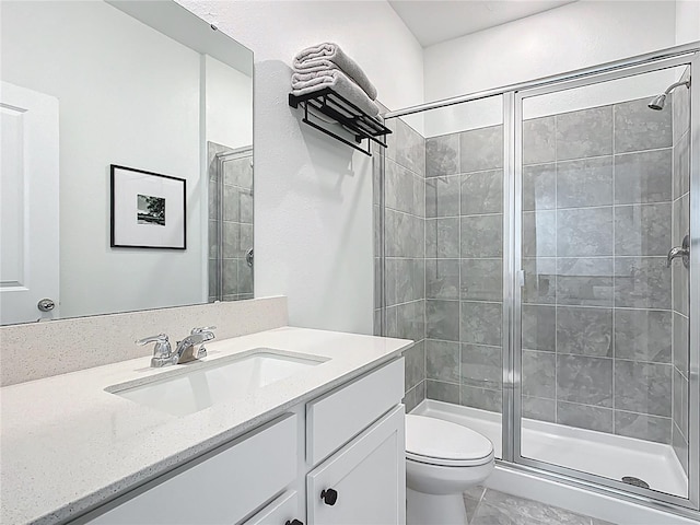 800 Reggie Rd, Winter Haven, FL 33884 - bathroom with a shower stall, toilet, and vanity