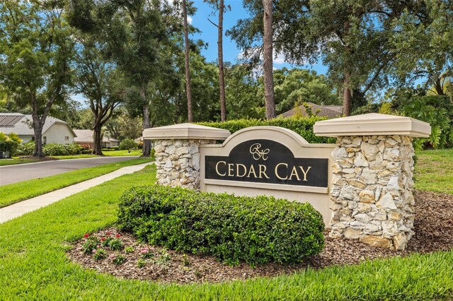 3922 Cedar Cay Cir, Valrico, FL 33596 - community sign with a lawn