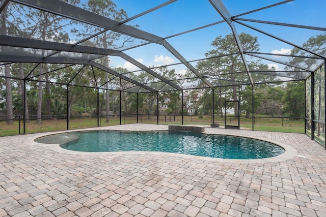 632 S Florida Ave, Tarpon Springs, FL 34689 - swimming pool featuring a patio and a lanai