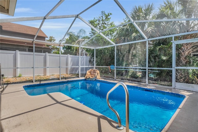 332 Wood Dove Ave, Tarpon Springs, FL 34689 - view of pool featuring a patio, a lanai, and fence