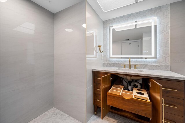 10216 Regal Dr Unit 208, Largo, FL 33774 - bathroom with vanity
