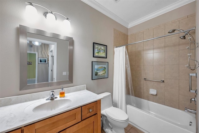4717 Osprey Ridge Cir, Palm Harbor, FL 34684 - full bath featuring vanity, crown molding, shower / tub combo, and tile patterned flooring