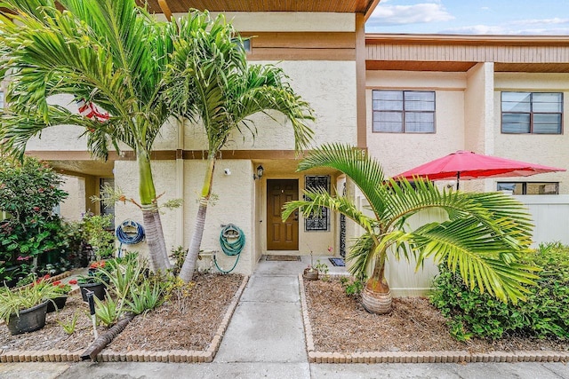 9209 Seminole Blvd Unit 156, Seminole, FL 33772 - doorway to property with stucco siding
