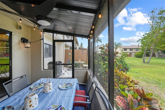 9209 Seminole Blvd Unit 156, Seminole, FL 33772 - sunroom / solarium featuring a ceiling fan