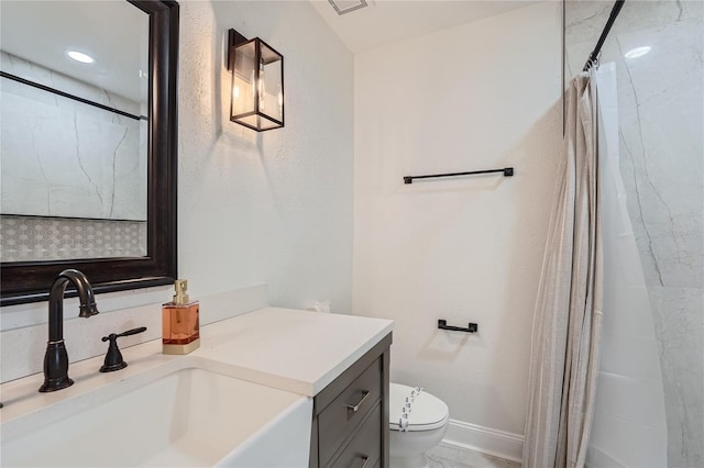 1145 53rd Ave N Unit 1, Saint Petersburg, FL 33703 - bathroom with toilet, vanity, baseboards, and curtained shower
