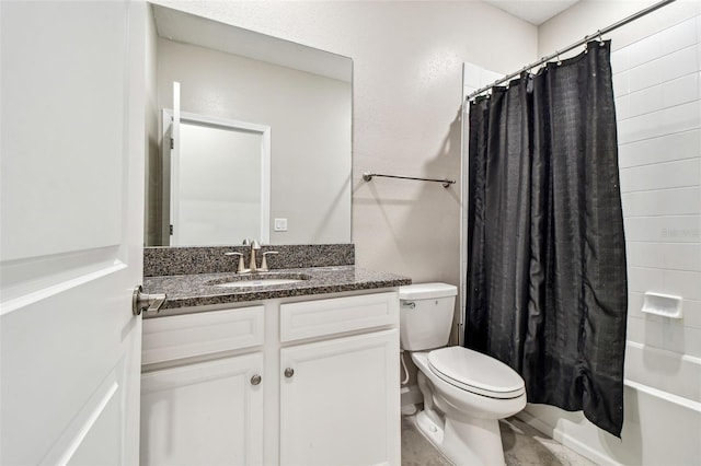 6745 Citrus Creek Ln, Tampa, FL 33625 - bathroom with toilet, vanity, and shower / bath combo with shower curtain