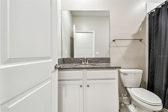 6745 Citrus Creek Ln, Tampa, FL 33625 - bathroom featuring toilet, vanity, and curtained shower