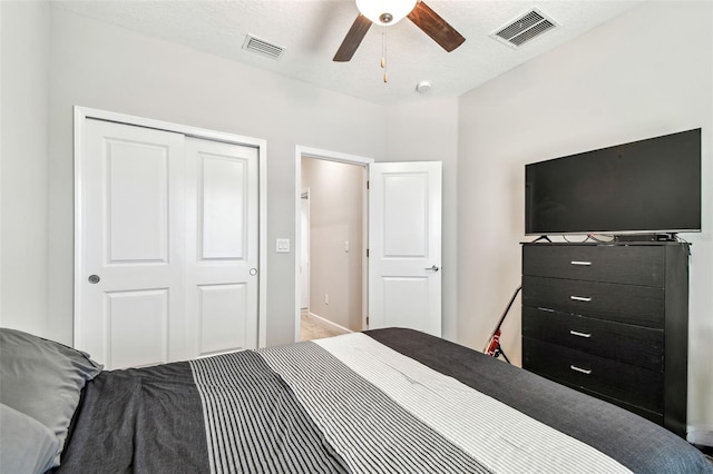 6745 Citrus Creek Ln, Tampa, FL 33625 - bedroom with a closet and a ceiling fan