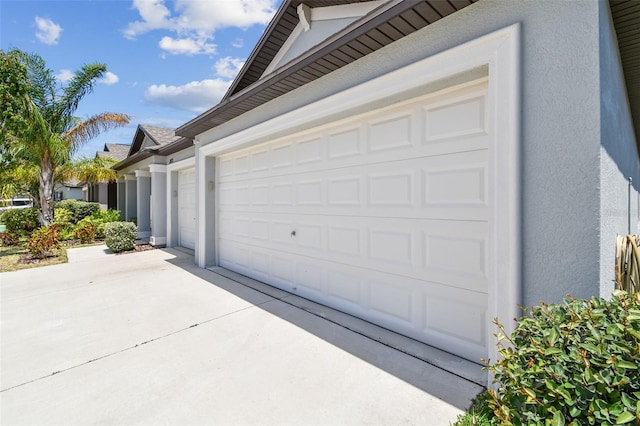 10822 Crushed Grape Dr, Riverview, FL 33578 - garage with driveway