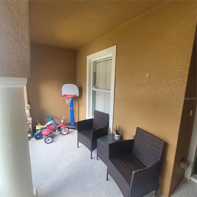 10850 Lake Saint Charles Blvd, Riverview, FL 33578 - view of patio / terrace