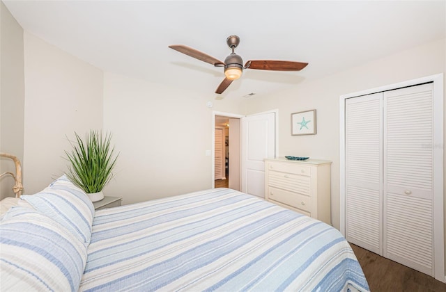 6151 Bahia Del Mar Blvd Unit 126, Saint Petersburg, FL 33715 - bedroom with wood finished floors, a closet, and a ceiling fan