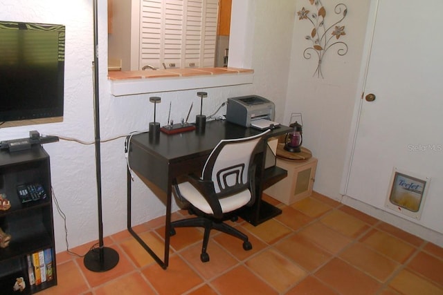 1126 Tarridon Ct, Dunedin, FL 34698 - view of tiled office space